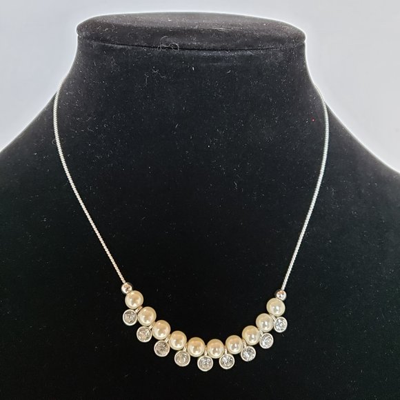 SAQ Faux Pearl Rhinestone Beaded Silver Toned Chain NECKLACE 17 Inches - Picture 2 of 12